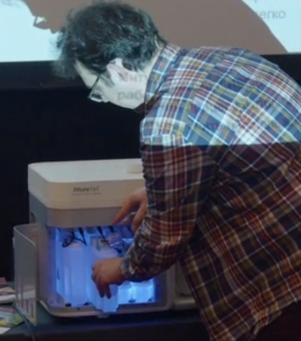 Наполнение банок жидкостью