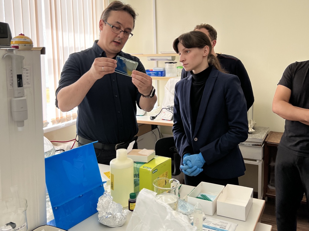 Система Trans-Blot Turbo от Bio-Rad и её аналоги могут стать ключевыми инструментами для многих лабораторий и исследовательских центров, активно занимающихся биологическими и генетическими исследованиями