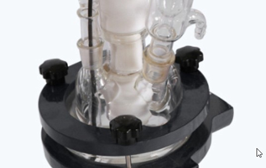 Крышка реактора. Удобно чистить, разбирать и устанавливать. Датчик температуры PT100