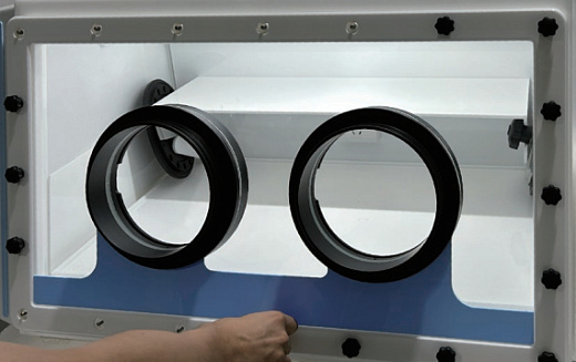 Съемная панель.