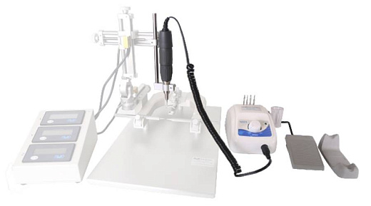 Общий вид стереотаксической системы с установленной микродрелью